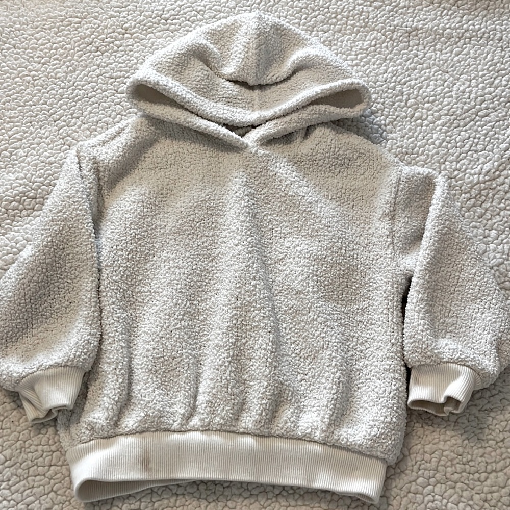 SUPER fuzzy and warm fleece hoodie.